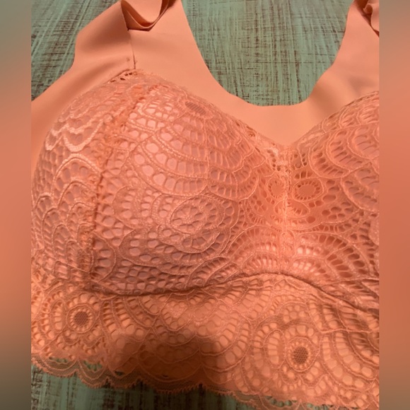 Peach Bra Size 40 No wire Non Removable Pads Hides Spillage Side& Back Fat - Picture 2 of 3